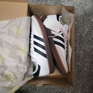 ***Sold****Adidas Samba White and Black Sneakers